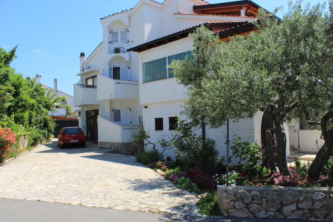 Apartments Lukacic Krk Town Esterno foto